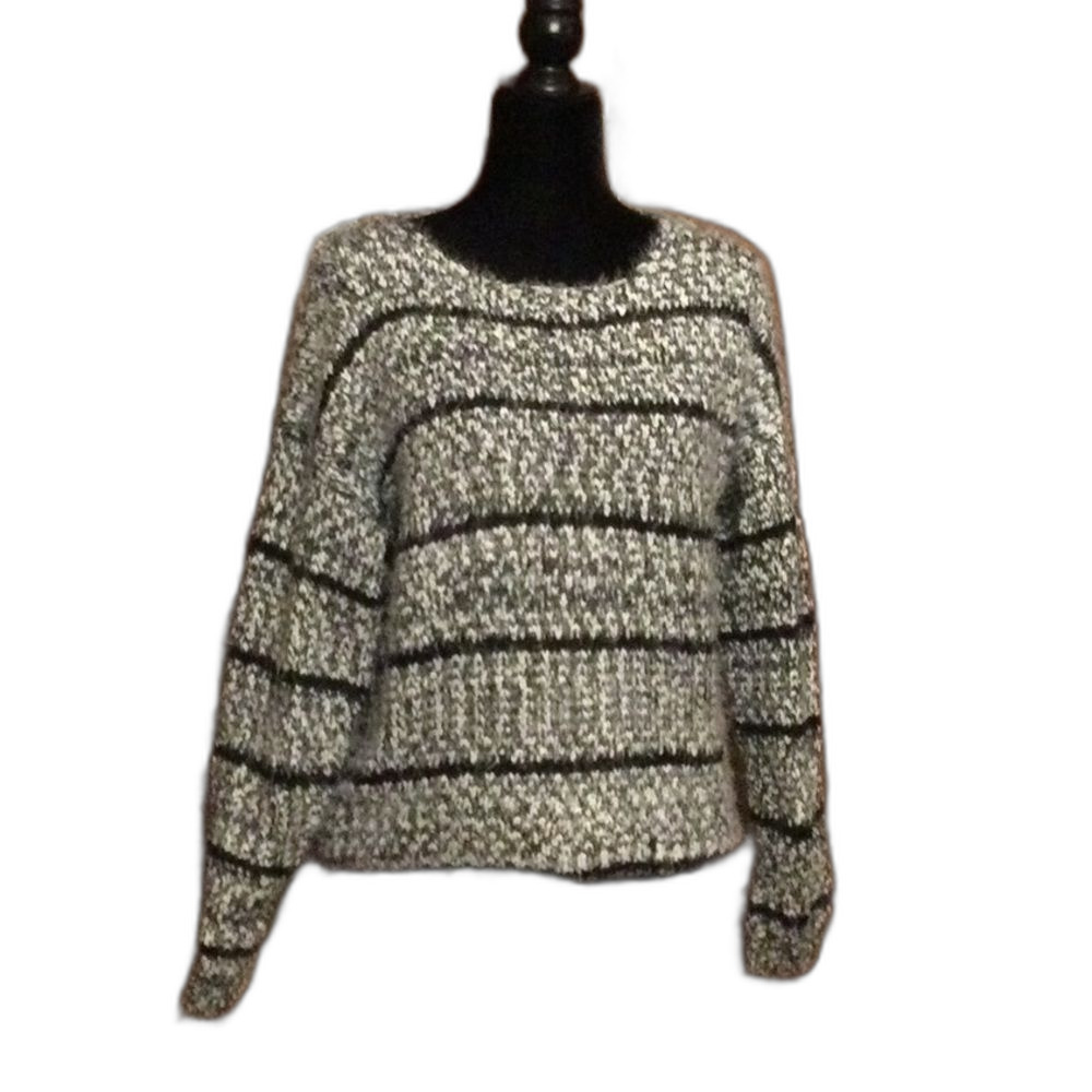 Tobi Fuzzy Blk & Wht Sweater - Picture 1 of 4